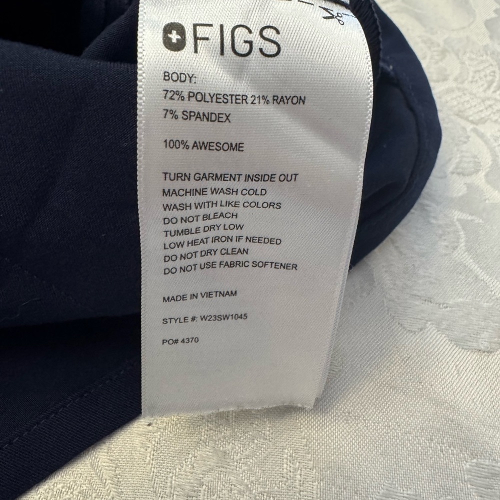 Figs Sz Med Estrella Blue Oversized Scrub Top Medical Uniform Discontinued - Picture 3 of 9